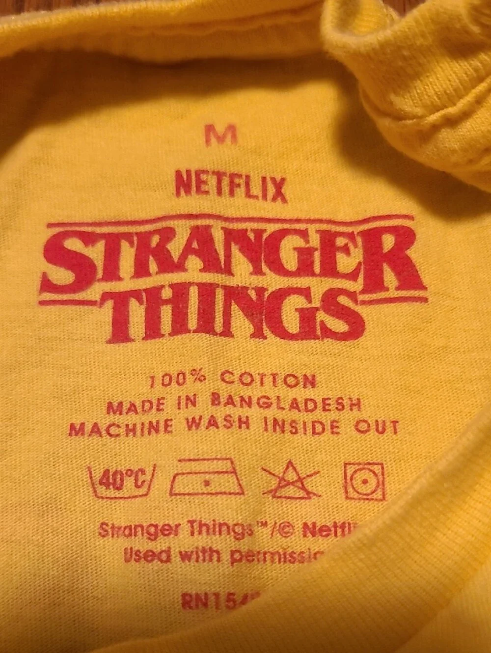 Surfer Boy Stranger Things Pizza Graphic Tee - Yellow - Medium - Picture 4 of 7